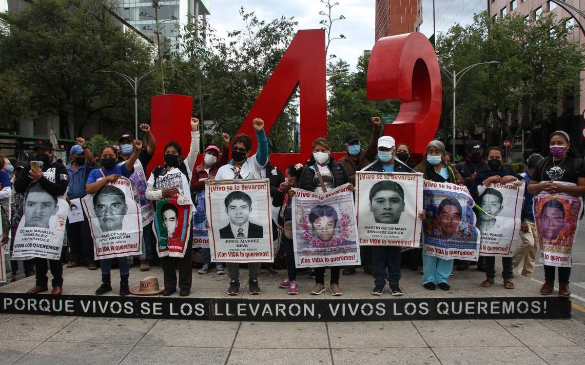 8 Años De Ayotzinapa: Movilizaciones Y Cierres Viales Por Mega Marcha ...